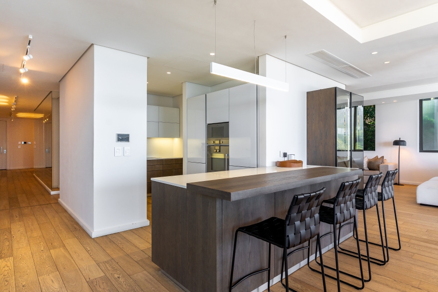 5 Bedroom Property for Sale in Clifton Western Cape